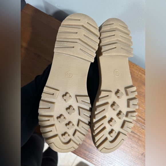 Universal Threads Boots - Picture 9 of 9